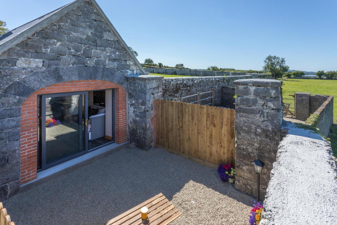 Coach House Cottage On The Shores Of Lough Corrib กัลเวย์ ภายนอก รูปภาพ